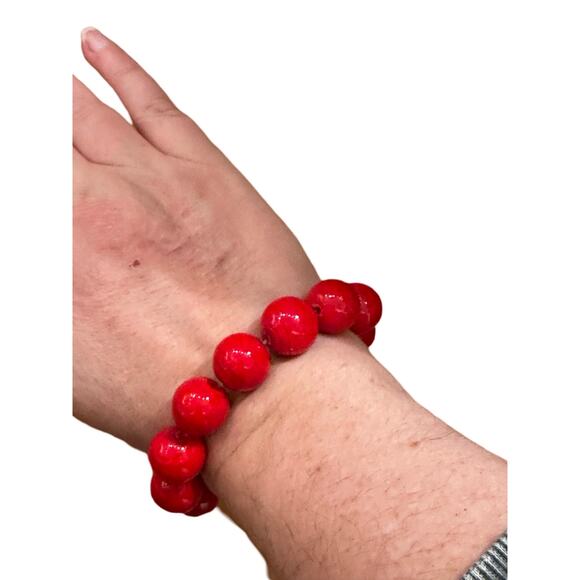 Large Red Glass Beads Bracelet - Picture 4 of 5